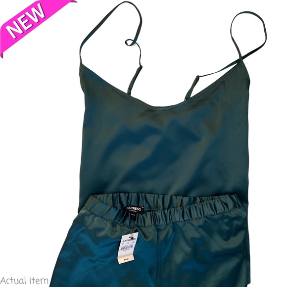 NEW Express Green Satin Tank and Ruffle Shorts Set Size Large - Picture 6 of 8